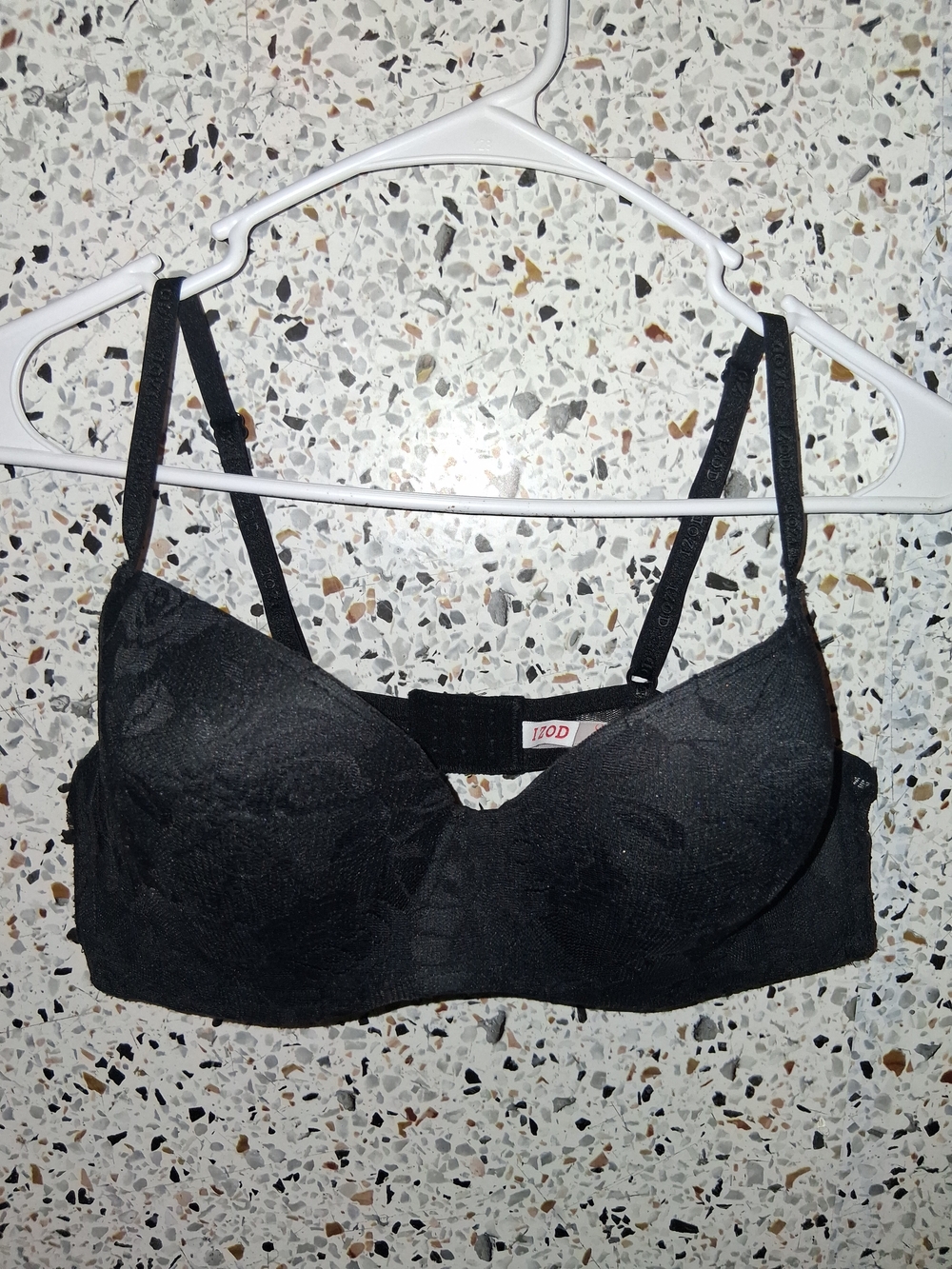 Women's Izod Tshirt Bra Size 38C Black Padded With Wires
